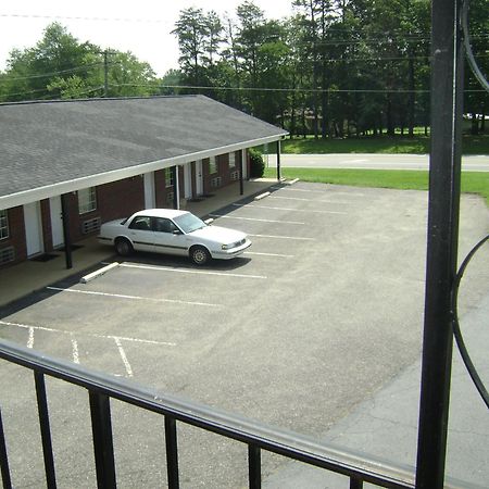 Surry Inn - Dobson Exterior foto